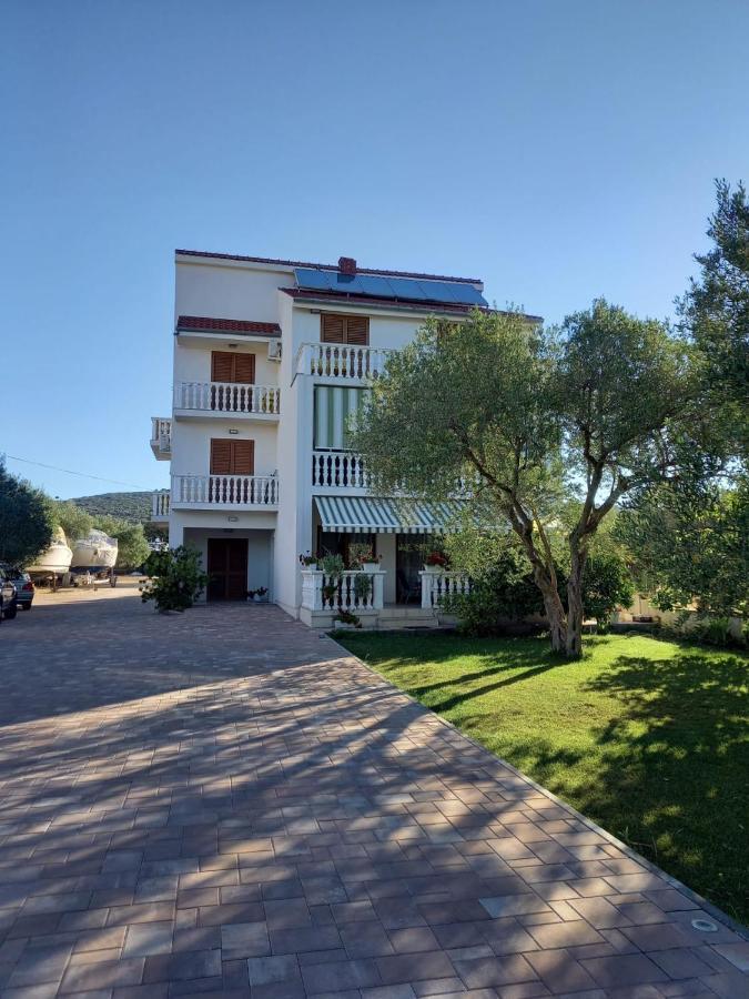 Apartments Emanuela Sukošan Exterior foto